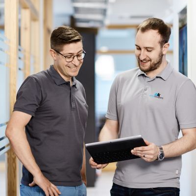 2 Mitarbeiter von Office Komplett