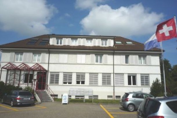 Om Office Komplet Gebäude
